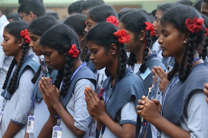 கல்வித்துறைக்கு விழுந்த பேரிடி… பட்ஜெட்டில் ரூ.2,341 கோடி கட்! ஷாக்கில் ஆசிரியர்கள், மாணவர்கள்!