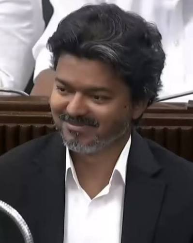 சட்டமன்றத்தில் அனல் பறந்த விவாதம்: அமைச்சர் ஆதவ் vs உதயநிதி மோதல்! முதல்வர் விஜயின் ரியாக்‌ஷன் என்ன?