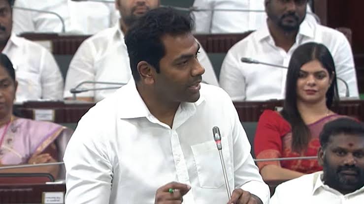 சட்டமன்றத்தில் கதறும் சபாநாயகர்! ஆளுங்கட்சி, எதிர்கட்சி உறுப்பினர்கள் செய்யும் ரகளை – வழக்கறிஞர் பாலு ஓபன் டாக்!