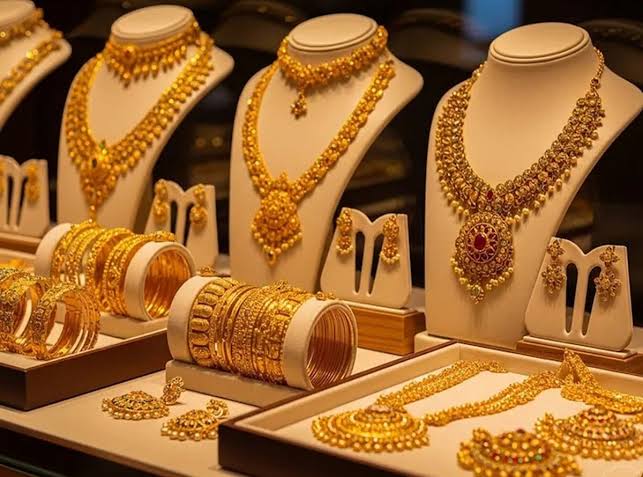 தங்கம் விலை கிடுகிடு உயர்வு: ஒரே நாளில் சவரனுக்கு ரூ.2,240 அதிகரித்து புதிய உச்சம்!