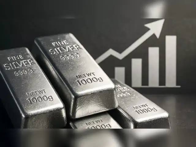 தங்கத்தின் புதிய உச்சம்: ஒரே நாளில் சவரனுக்கு ரூ.2,400 உயர்ந்து ரூ.1.14 லட்சத்தைக் கடந்த அதிர்ச்சி!