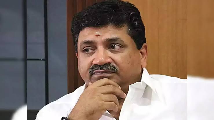 சட்டமன்றத்தில் என்ன பேச வேண்டும் என்றே தெரியவில்லை! தவெக எம்பிக்களை வச்சு செய்த கோடீஸ்வரன்!
