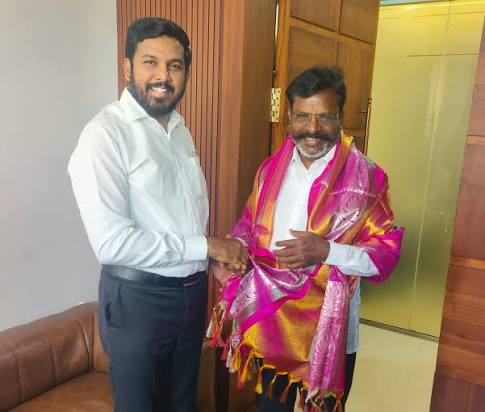 விசிகவே காலி! திமுகவுக்கு தாவும் முக்கியப் புள்ளிகள்? – அலிமல் புகாரியின் அதிரடிப் பேட்டியால் தமிழக அரசியலில் வெடித்த பெரும் புயல்!