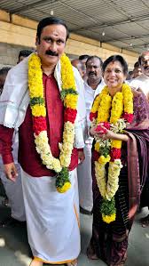திருமண நாளில் திருப்பதியில் அன்புமணி ராமதாஸ் சாமி தரிசனம்: காவிரி விவகாரத்தில் அனைத்துக் கட்சி கூட்டத்திற்கு வலியுறுத்தல்!