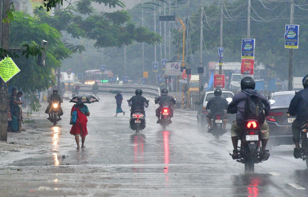 தமிழகத்தில் மீண்டும் கனமழை எச்சரிக்கை! செப்.11, 12-ல் Heavy Rain – எந்தெந்த மாவட்டங்களுக்கு?