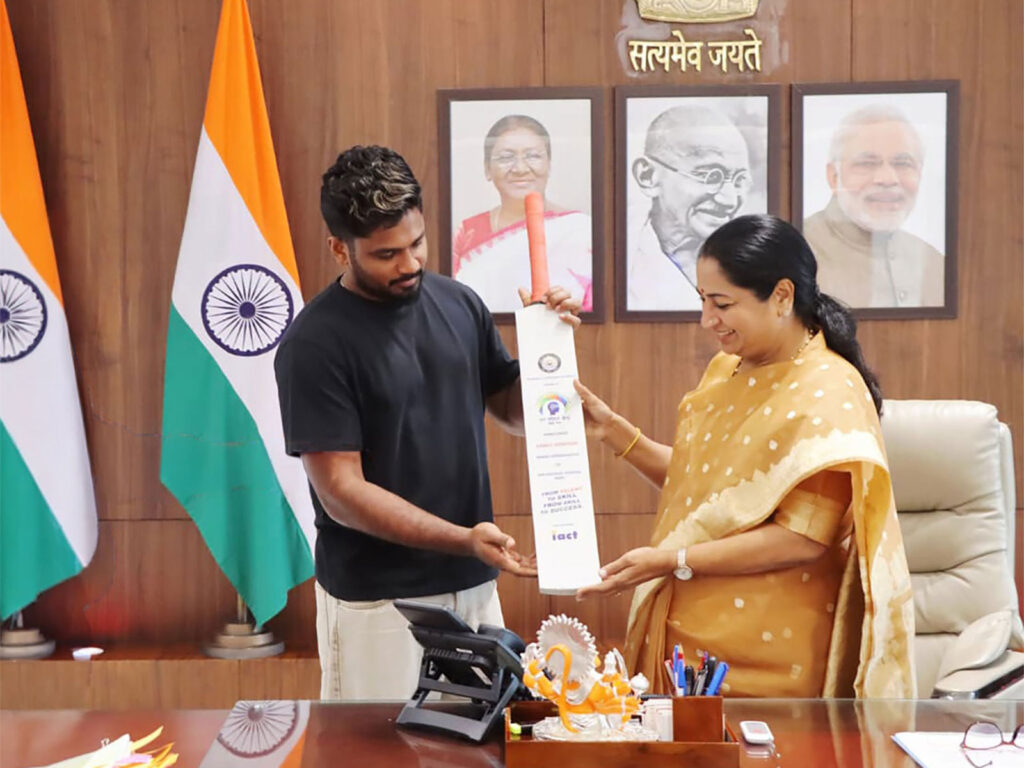டெல்லி முதலமைச்சர் ரேகா குப்தாவைச் சந்தித்த கிரிக்கெட் வீரர் சஞ்சு சாம்சன்: 'ஜேன் கௌஷல் கேந்திரா' தூதராக நியமனம்!