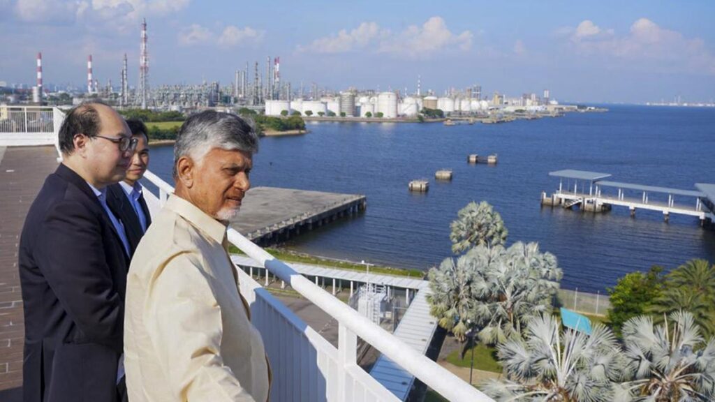 தவெக அரசின் நிர்வாகத் தோல்வி மற்றும் முதல்வர் விஜய்யின் வெளிநாட்டுப் பயணம்: சவுக்கு சங்கரின் அனல் பறக்கும் அலசல்!