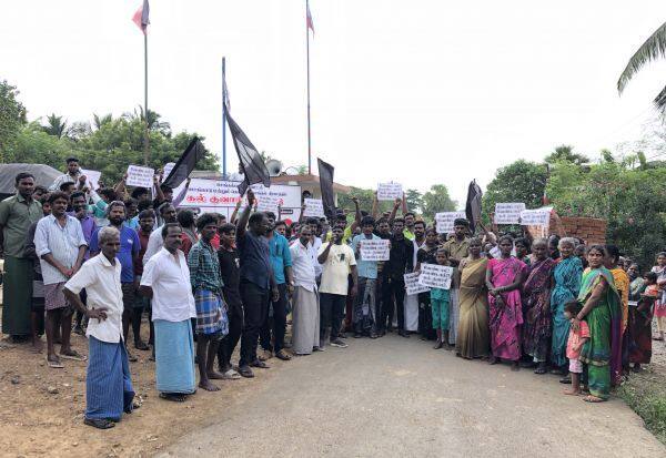 நாங்குநேரி அருகே அதிர்வு: கல்குவாரிக்கு எதிராக வீடுகளில் கருப்புக் கொடி ஏற்றி கிராம மக்கள் தீவிர போராட்டம்!