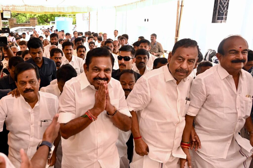 "தவெக ஆட்சி சர்ச்சை மற்றும் தடுமாற்றத்தின் உச்சத்தில் உள்ளது": முன்னாள் அமைச்சர் ஆர்.பி. உதயகுமார் ஆவேசம்!