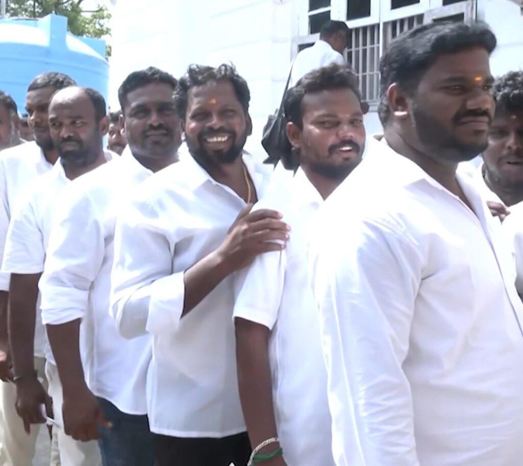 பேரவையில் தினம் தினம் அனல் பறக்கும் விவாதம்: நேரடியாகக் காணத் தலைமைச் செயலகத்தில் குவிந்த மக்கள்