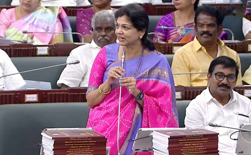 ஊழல் ஒழிப்பு முயற்சியைப் பாராட்டியே ஆக வேண்டும்!" - சௌமியா அன்புமணி வரவேற்பு!