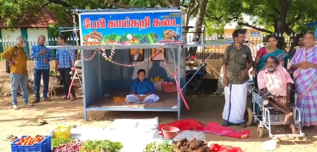 நாங்கள் தேடிப் போவோம், நீங்க தேடி வந்திருக்கீங்க!: மாற்றுத்திறனாளி தம்பதிக்கு வெறும் 3 நாட்களில் பெட்டிக்கடை அமைத்துக் கொடுத்து அசத்திய அமைச்சர் கீர்த்தனா!