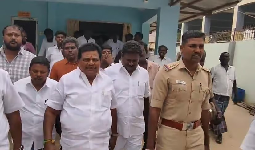 தேவாலய நில மோசடி வழக்கு: அமைச்சர் அனிதா ராதாகிருஷ்ணன் மீதான விசாரணை அறிக்கையைத் தாக்கல் செய்ய உயர் நீதிமன்றம் உத்தரவு!