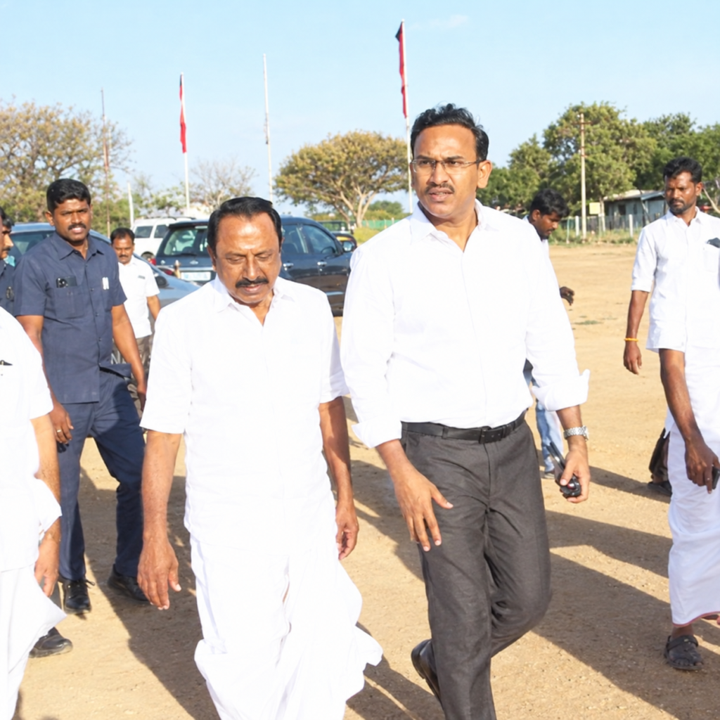 சத்தியபாமா ராஜினாமா செய்யலனா நாங்க ஏன் இங்க வரப்போறோம்?" — திருப்பூர் விவசாயிகள் போராட்டத்தில் அமைச்சர்கள் செங்கோட்டையன், அருண் ராஜ் அதிரடி!