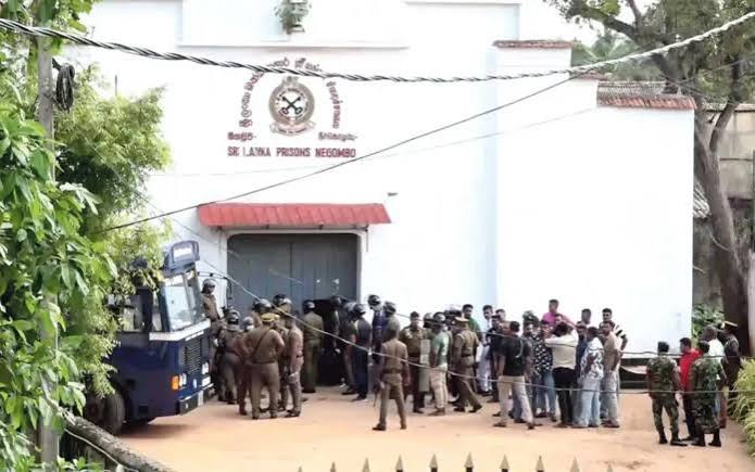 இலங்கை அரசியலில் மாபெரும் திருப்பம்: $2.3 பில்லியன் ஏர்பஸ் ஊழல் வழக்கு.. மகிந்த ராஜபக்சவின் மகன் நமல் ராஜபக்ச அதிரடி கைது!