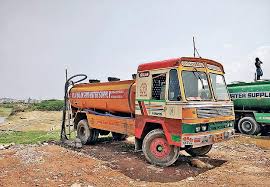 நாகையில் இருந்து சென்னைக்கு வந்த லாரி.. கச்சா எண்ணெயைத் திருடிவிட்டு தண்ணீரை நிரப்பிய மகா கில்லாடிகள் சிக்கியது எப்படி?