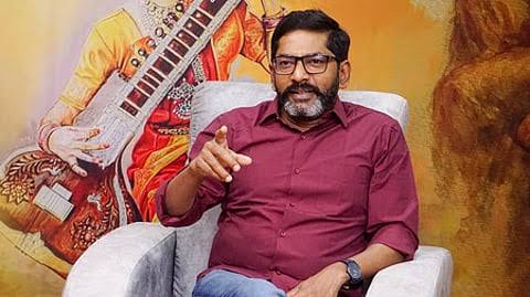 தவெக அரசின் நிர்வாகத் தோல்வி மற்றும் முதல்வர் விஜய்யின் வெளிநாட்டுப் பயணம்: சவுக்கு சங்கரின் அனல் பறக்கும் அலசல்!