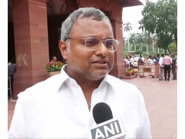 அதிகார பரவலாக்கம் அவசியம் - சட்டப்பேரவையை திருச்சியில் நடத்தலாம்: கார்த்தி சிதம்பரம் எம்பி பேட்டி!