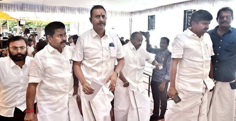 "கோடி கோடியாய் கொட்டிய பணம்.. கேட்ட அமைச்சர் பதவி!" த.வெ.க அரசின் குதிரை பேரம் குறித்து ஐ.யூ.எம்.எல் எம்.எல்.ஏ பகீர் குற்றச்சாட்டு!