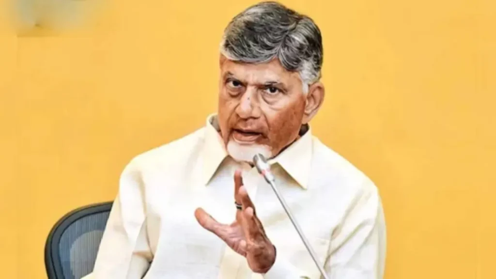 “வாட்ஸ்அப் பார்க்க நேரம் இருக்கு... கோப்புகளைப் பார்க்க இல்லையா?” – அதிகாரிகளுக்கு அதிரடி எச்சரிக்கை விடுத்த சந்திரபாபு நாயுடு!