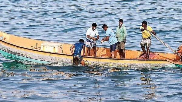 எல்லை தாண்டி மீன்பிடித்ததாகக் கைது: ராமேஸ்வரம் மீனவர்கள் 9 பேரை அபராதத்துடன் விடுதலை செய்தது இலங்கையின் மன்னார் நீதிமன்றம்!