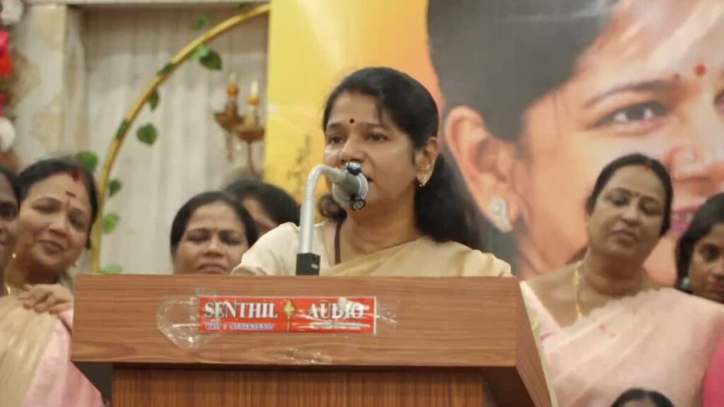 தூய சக்தி எனக் கூறி தவெக பணப்பட்டுவாடா செய்கிறது – கனிமொழி எம்.பி. குற்றச்சாட்டு! தெருத்தெருவாக விஜய் பரப்புரை செய்கிறார் என்றால் தேர்தலில் அவருக்கு பயம் இருப்பது தெரிகிறது