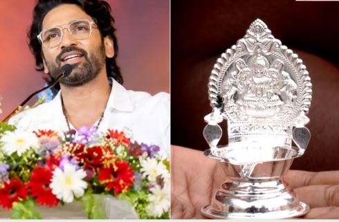 ரசிகர் நற்பணி இயக்க மகளிர் அணி நிர்வாகிகளுக்கு காமாட்சி வெள்ளி விளக்கு பரிசு! நடிகர் தனுஷ் வழங்கினார்
