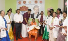 ESI மருத்துவமனையில் பிறந்த குழந்தைகளுக்கு தங்க மோதிரம் அணிவித்த அமைச்சர் முகமது பர்வேஸ்!