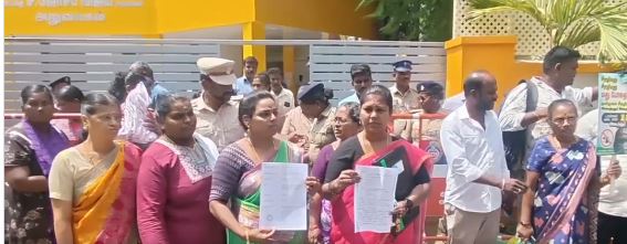 முதலமைச்சர் விஜய் நல்லாட்சிதான் நடத்துகிறார்; ஆனால் இங்கு நடப்பதை அவரிடம் எடுத்துச் சொல்வதில்லை!– பெரம்பூரில் பெண்கள் புகார்