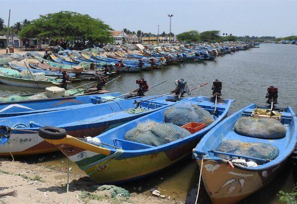 ராக்கெட் ஏவுதல் எதிரொலி: பழவேற்காடு மீனவர்கள் கடலுக்குச் செல்லத் தடை!