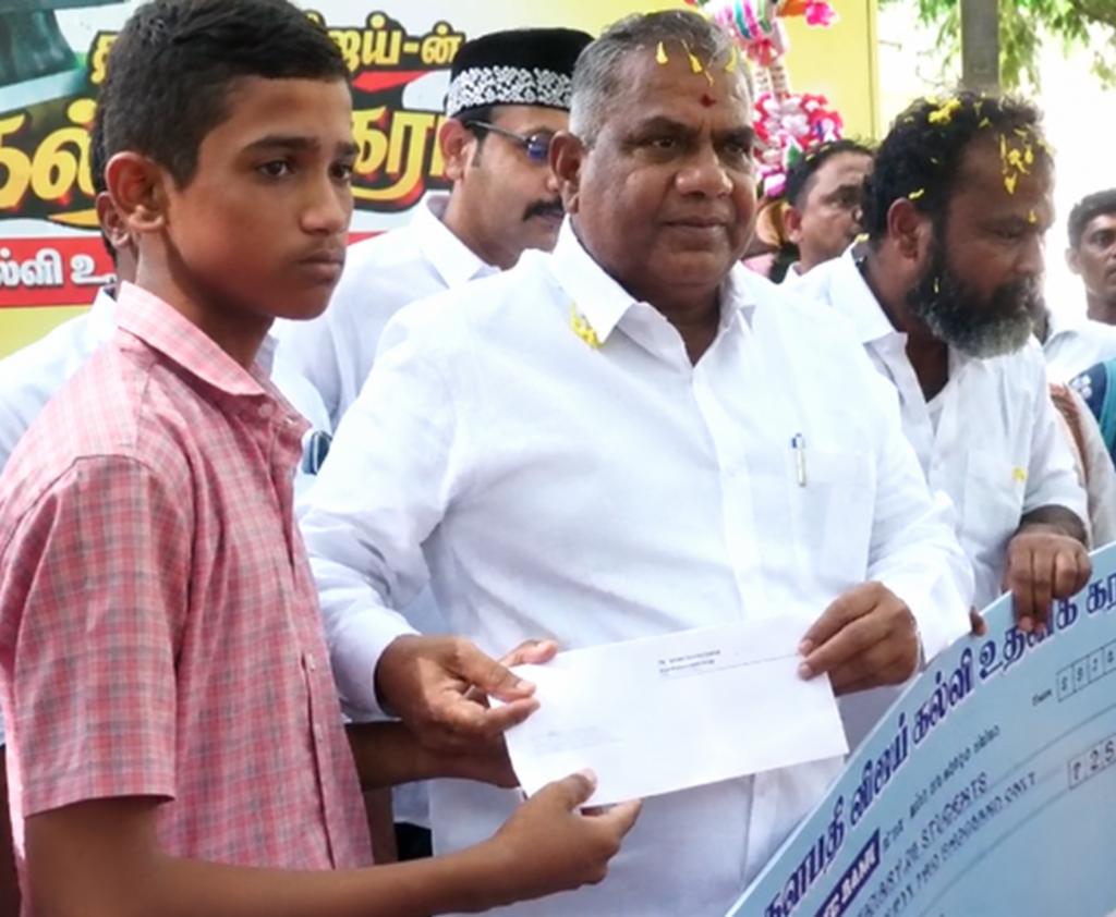 தமிழகம் முழுவதும் மழைக்கால முன்னெச்சரிக்கை நடவடிக்கைகள் தீவிரம்!பொதுமக்களுக்கு எவ்விதத் தொந்தரவும் ஏற்படாத வகையில் நடவடிக்கை – அமைச்சர் ஆனந்த் பேட்டி