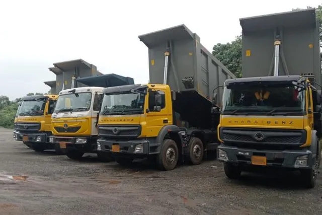 லாரிகளில் GPS கருவி பொருத்தாவிட்டால் போக்குவரத்து அனுமதிச் சீட்டு கிடையாது! நாளை முதல் புதிய கட்டுப்பாடு