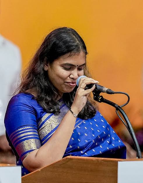 அமைச்சர் கீர்த்தனா ரூ.10 கோடிக்கு பங்களா வாங்கியதாகப் பரபரப்பு! “அந்த வீட்டுக்கும் அமைச்சருக்கும் எந்தத் தொடர்பும் இல்லை” – ஆவணங்களுடன் விளக்கம் அளித்த பராமரிப்பாளர்