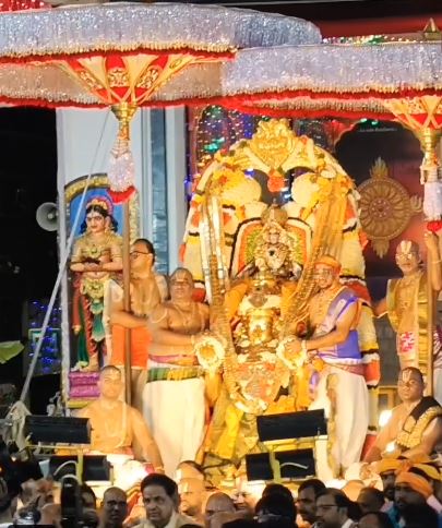கோவிந்தா… கோவிந்தா! – திருப்பதி ஏழுமலையான் கோவிலில் நவராத்திரி பிரம்மோற்சவம்; கொட்டும் மழையிலும் பக்தர்கள் தரிசனம்!