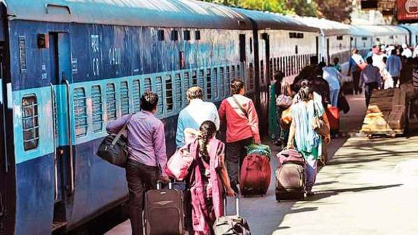 சென்னை புறநகர் ரயில் சேவையில் புதிய கால அட்டவணை: நவம்பர் 1 முதல் அமல் – திருவள்ளூர், கடம்பத்தூர், சூலூர்பேட்டை வழித்தடங்களில் மாற்றங்கள்!